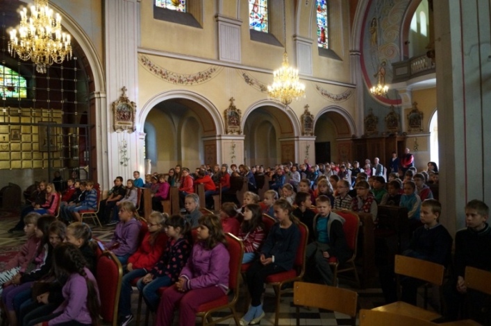 sw_stanislaw_kostka__jeziorka_02__wrzesien_2012.jpg
