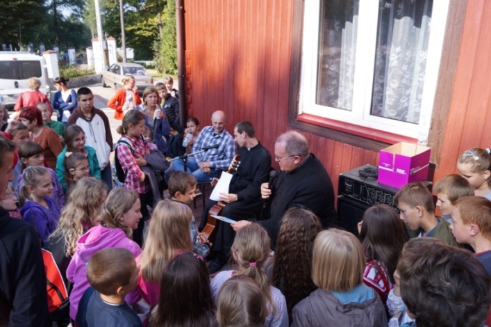 sw_stanislaw_kostka__jeziorka_25__wrzesien_2012.jpg