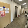 Sikorskiego 7: Szerokie korytarze umożliwiające poruszanie się wózkami inwalidzkimi.
