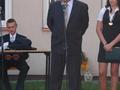 Dyrektor Publicznego Gimnazjum Krzysztof Pędziwiatr z radością powitał swoich uczniów w progach szkoły.